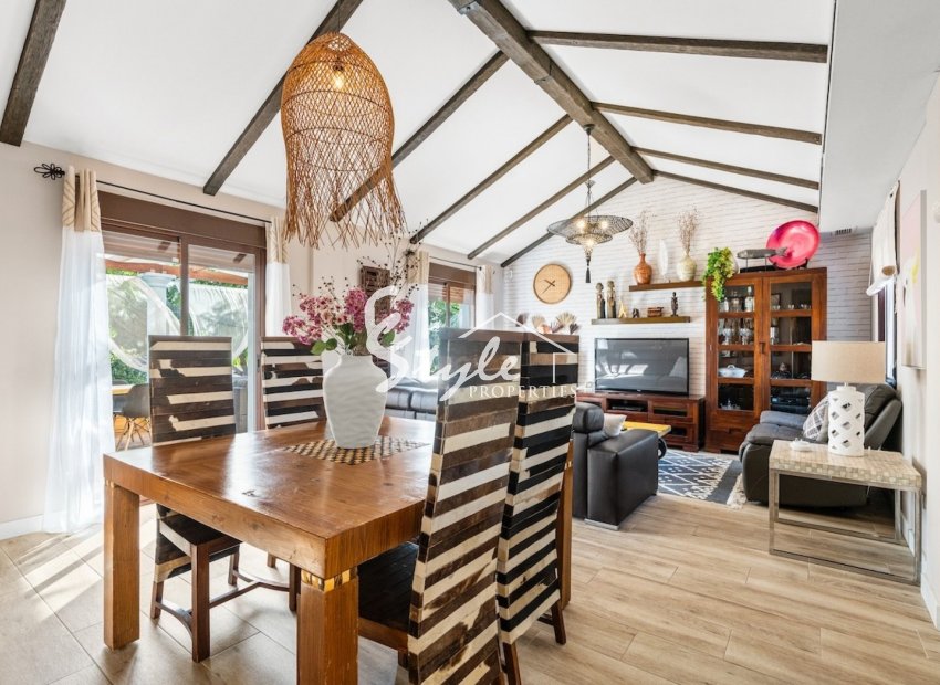 Resale - Villa - Alicante - El Poble Llevanti