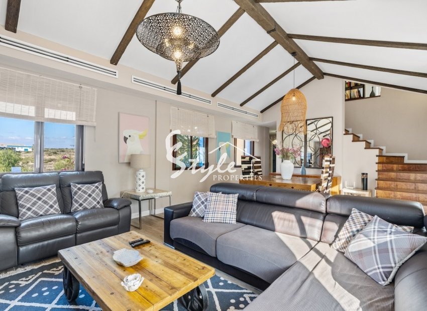Resale - Villa - Alicante - El Poble Llevanti