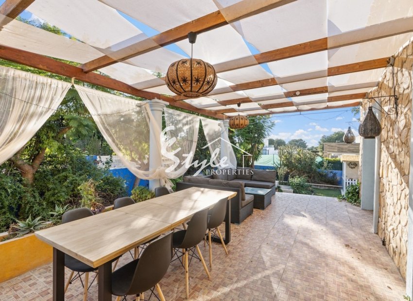Resale - Villa - Alicante - El Poble Llevanti