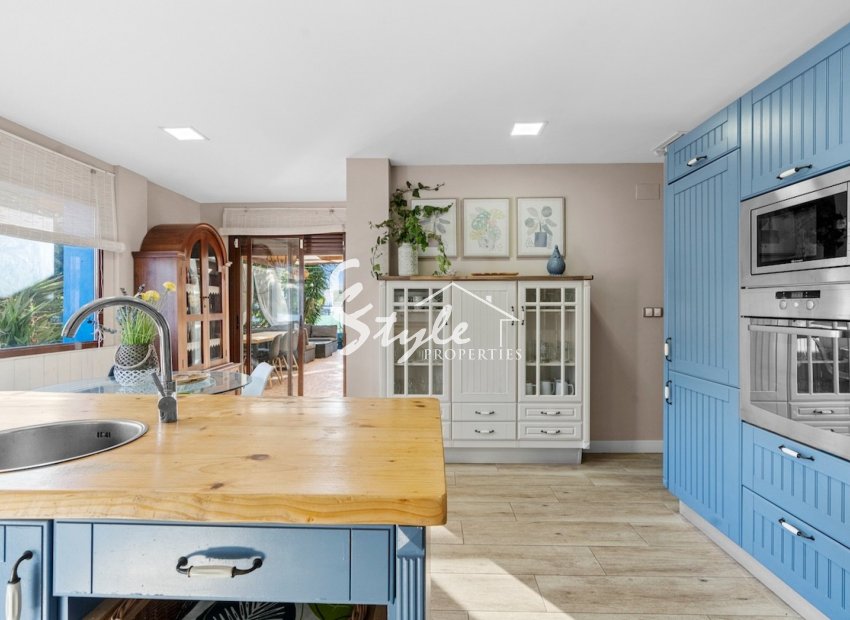 Resale - Villa - Alicante - El Poble Llevanti