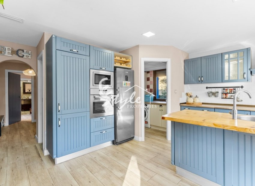 Resale - Villa - Alicante - El Poble Llevanti