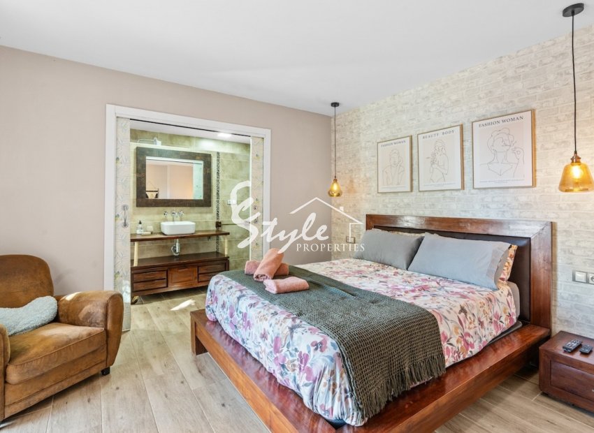 Resale - Villa - Alicante - El Poble Llevanti