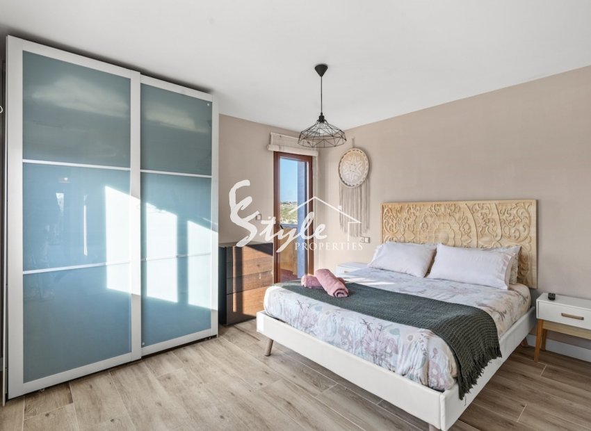 Resale - Villa - Alicante - El Poble Llevanti