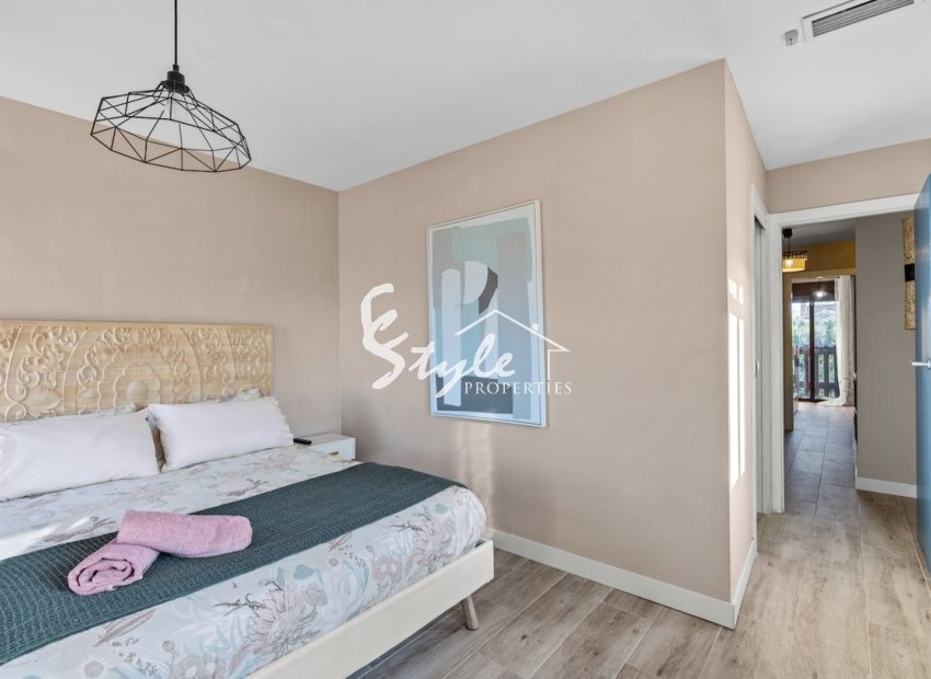 Resale - Villa - Alicante - El Poble Llevanti