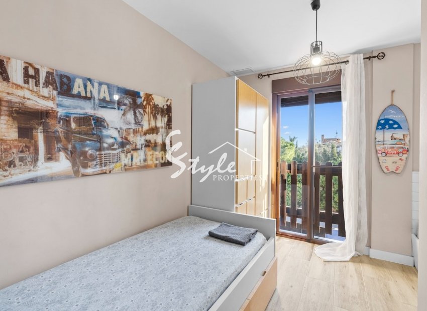 Resale - Villa - Alicante - El Poble Llevanti