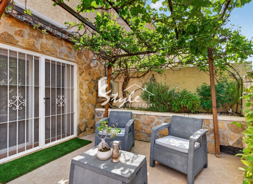 Resale - Villa - Alicante - Monte Y Mar