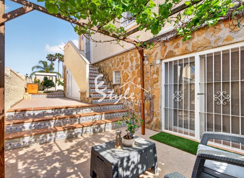 Resale - Villa - Alicante - Monte Y Mar
