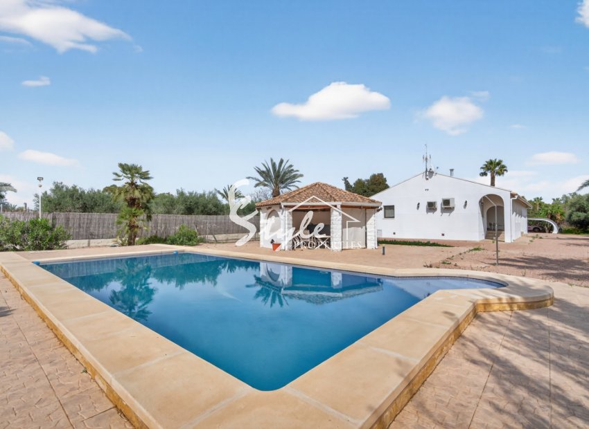 Resale - Villa - Alicante - Santa Pola