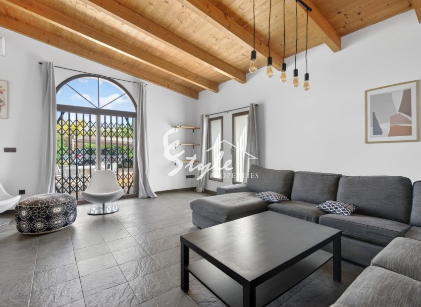 Resale - Villa - Alicante - Santa Pola