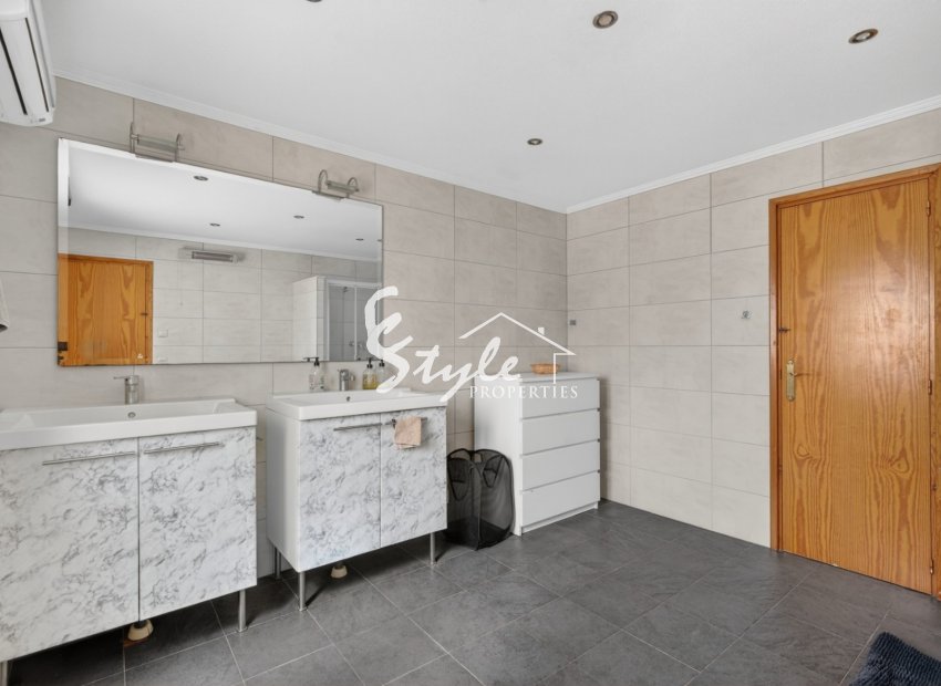 Resale - Villa - Alicante - Santa Pola