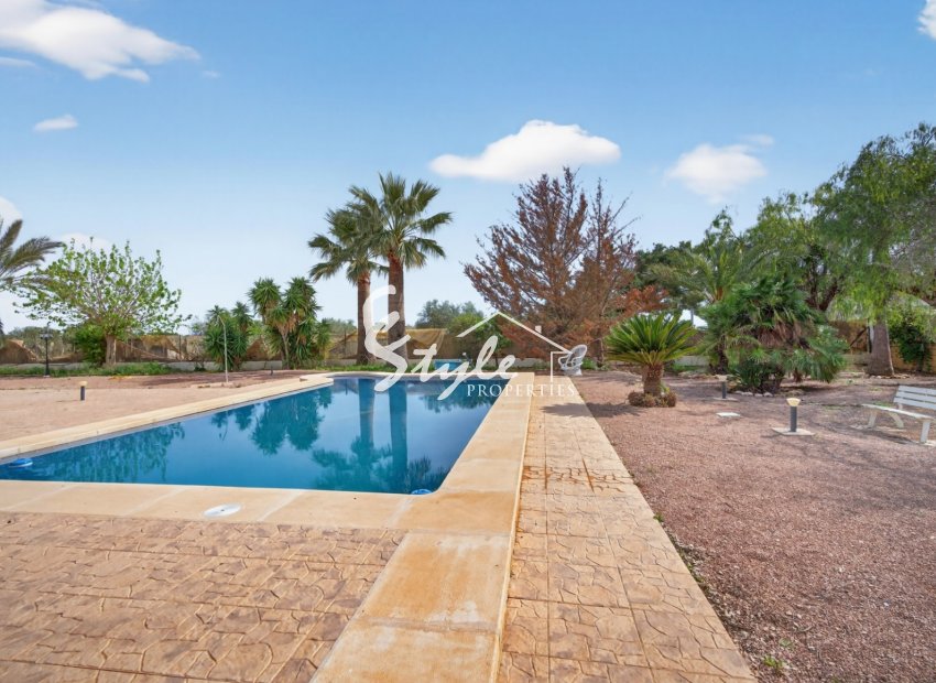 Resale - Villa - Alicante - Santa Pola