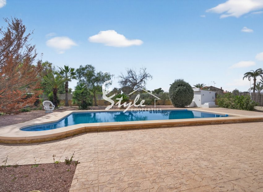 Resale - Villa - Alicante - Santa Pola