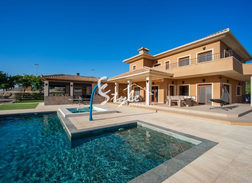 Resale - Villa - Alicante - Torremendo
