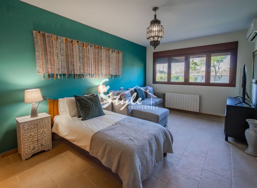 Resale - Villa - Alicante - Torremendo