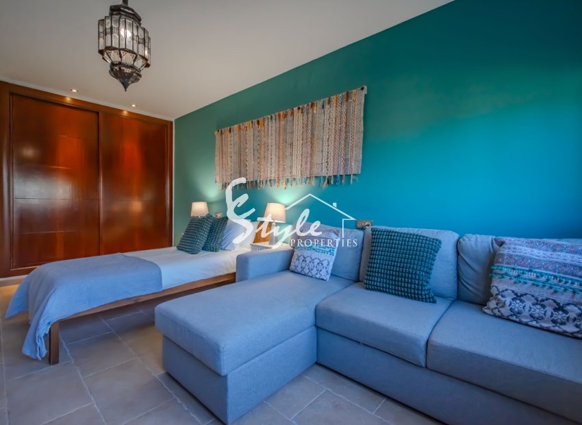 Resale - Villa - Alicante - Torremendo