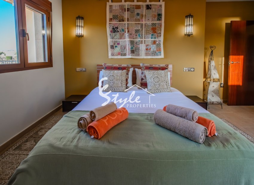 Resale - Villa - Alicante - Torremendo