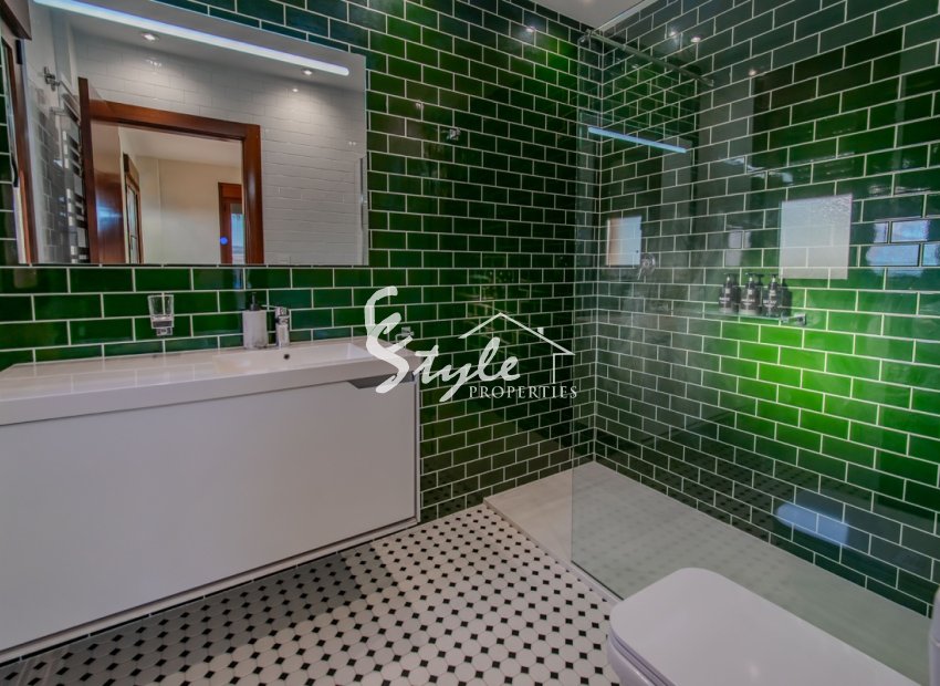 Resale - Villa - Alicante - Torremendo