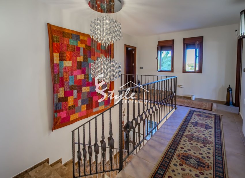 Resale - Villa - Alicante - Torremendo