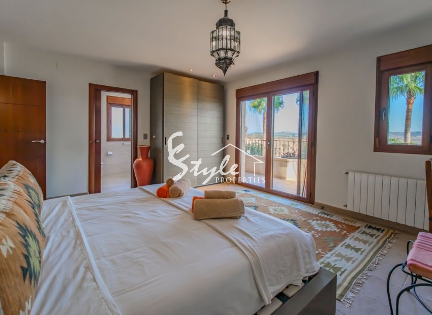 Resale - Villa - Alicante - Torremendo
