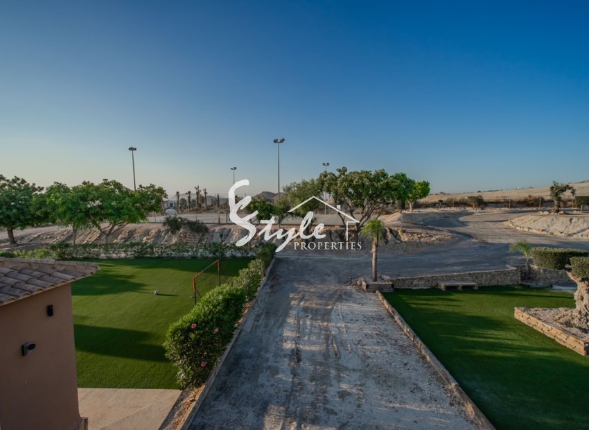 Resale - Villa - Alicante - Torremendo
