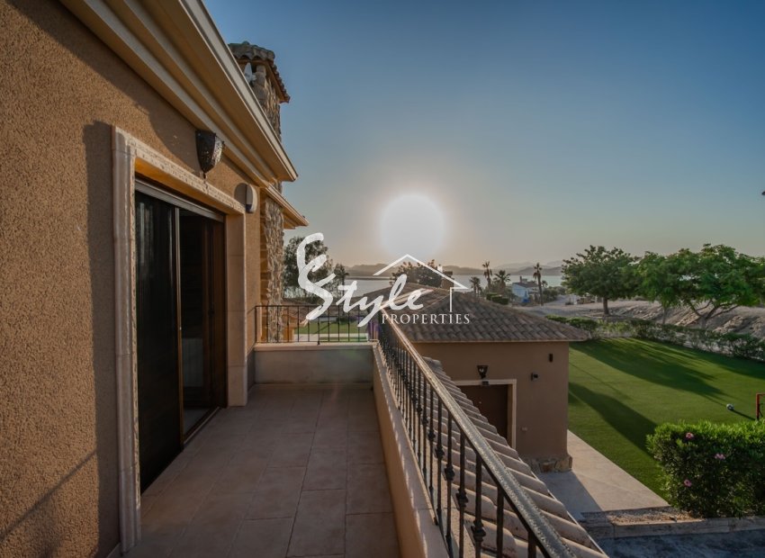 Resale - Villa - Alicante - Torremendo