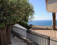 Resale - Villa - Altea