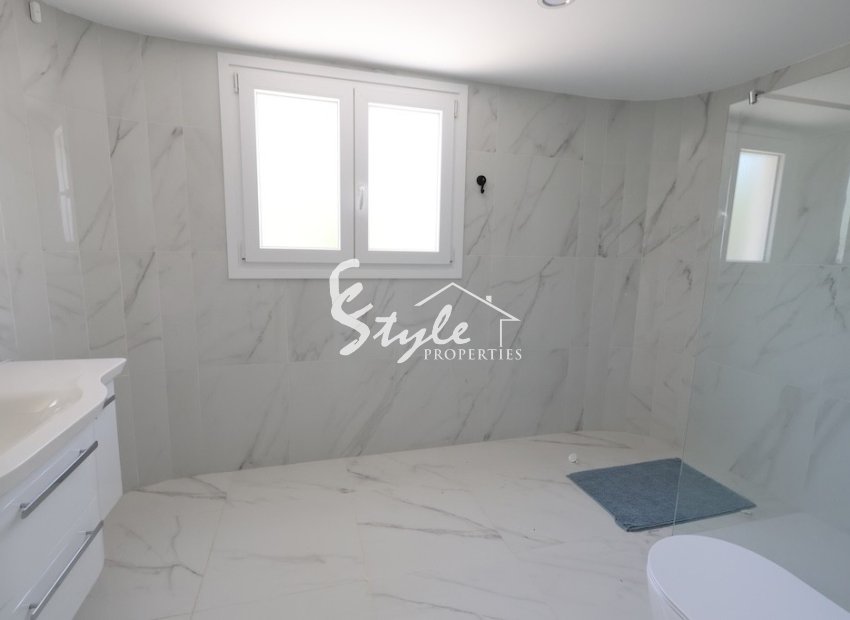 Resale - Villa - Altea