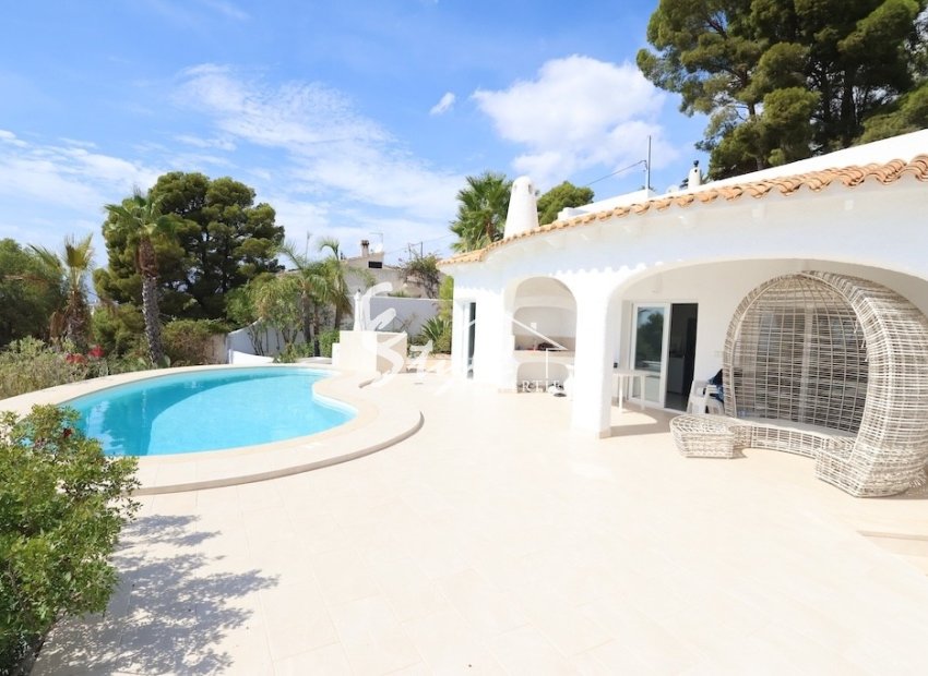 Resale - Villa - Altea