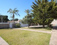 Resale - Villa - Cabo Roig