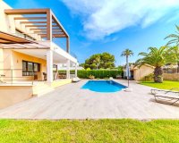 Resale - Villa - Cabo Roig