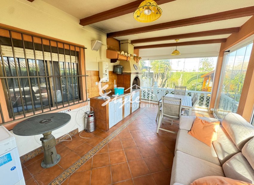 Resale - Villa - Cabo Roig