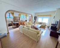 Resale - Villa - Cabo Roig