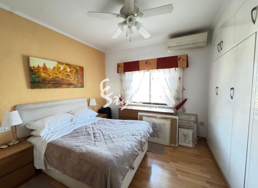 Resale - Villa - Cabo Roig