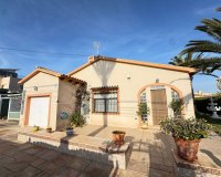 Resale - Villa - Cabo Roig