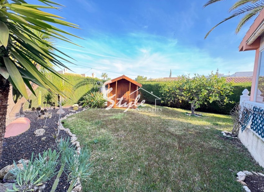 Resale - Villa - Cabo Roig