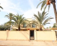 Resale - Villa - Cabo Roig
