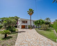 Resale - Villa - Cabo Roig