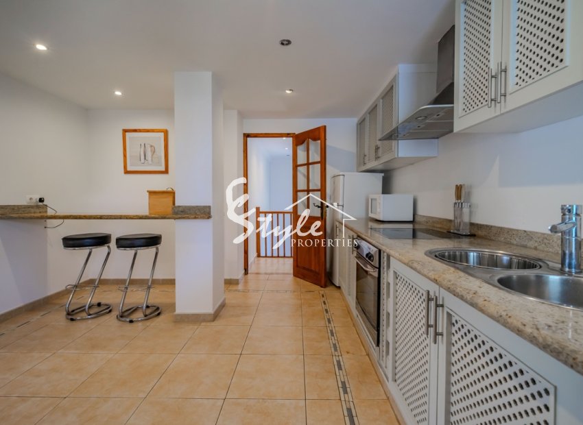Resale - Villa - Cabo Roig