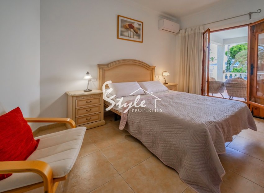 Resale - Villa - Cabo Roig