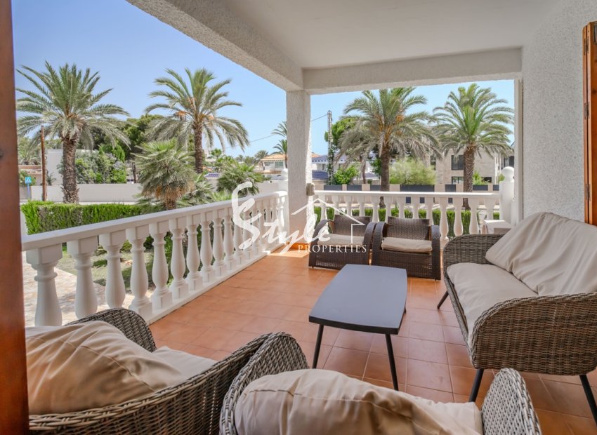 Resale - Villa - Cabo Roig