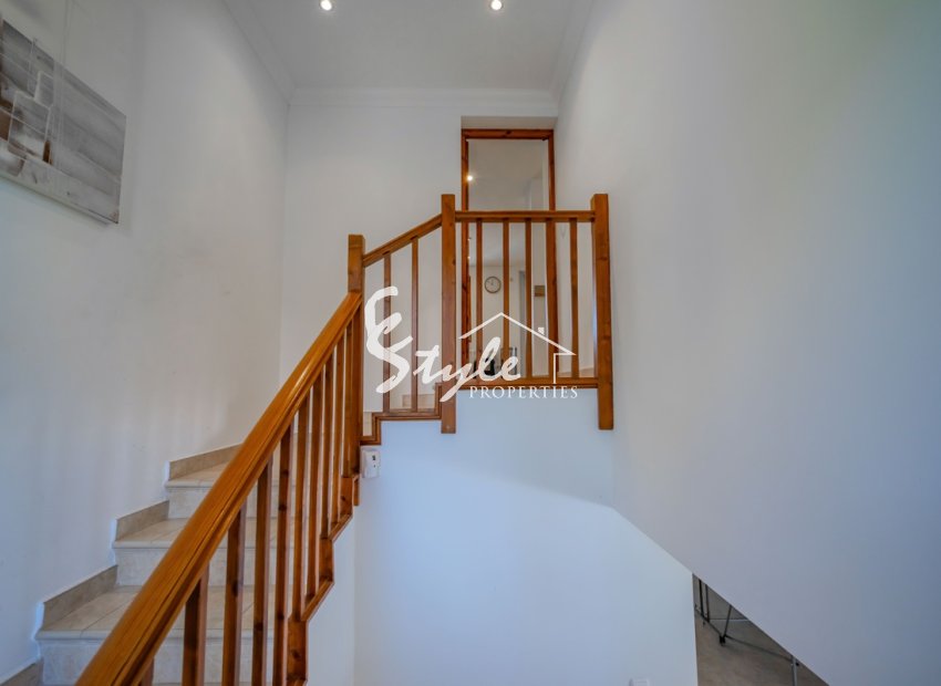 Resale - Villa - Cabo Roig