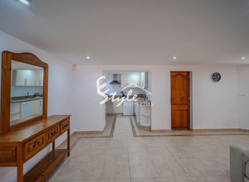 Resale - Villa - Cabo Roig