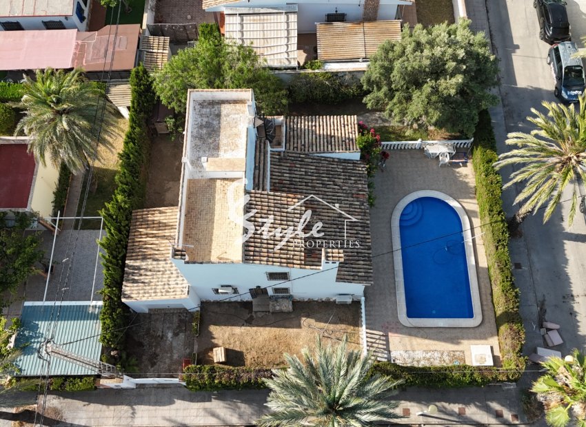 Resale - Villa - Cabo Roig