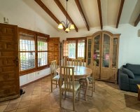 Resale - Villa - Cabo Roig