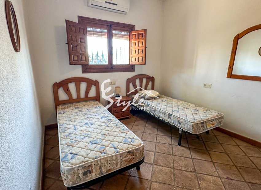 Resale - Villa - Cabo Roig