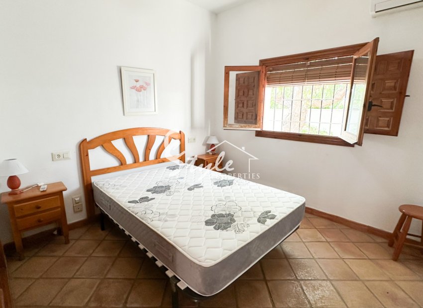 Resale - Villa - Cabo Roig