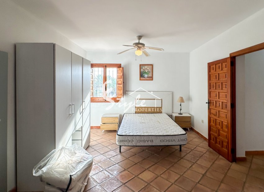 Resale - Villa - Cabo Roig