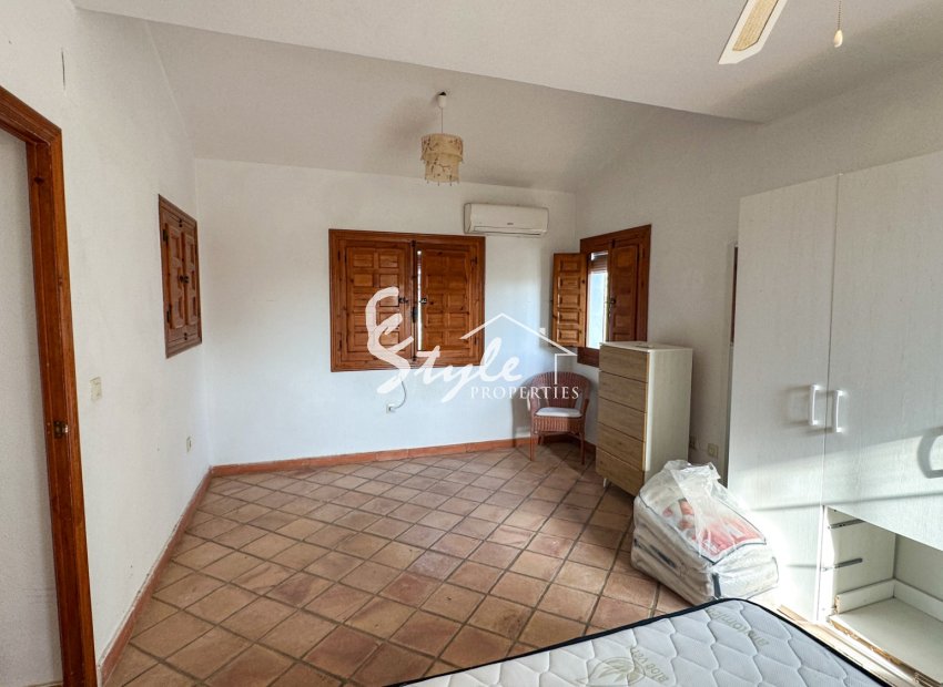 Resale - Villa - Cabo Roig