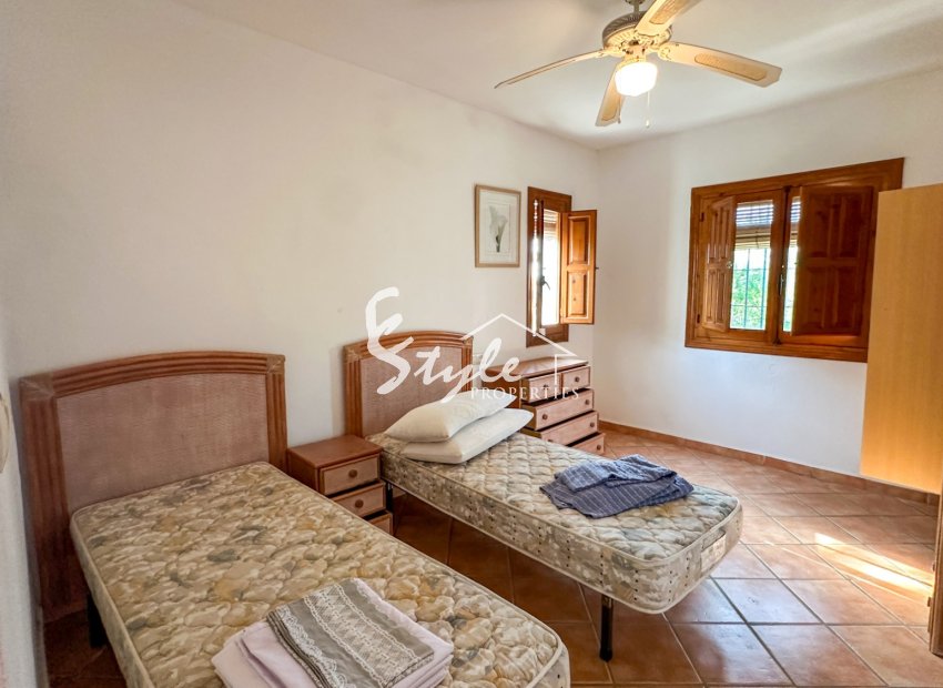 Resale - Villa - Cabo Roig