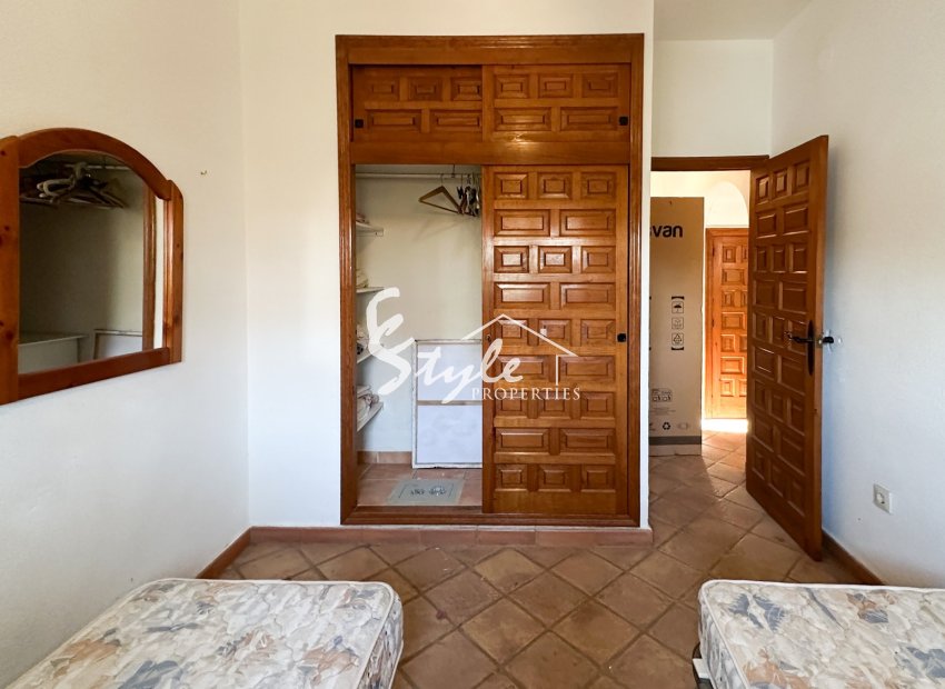 Resale - Villa - Cabo Roig